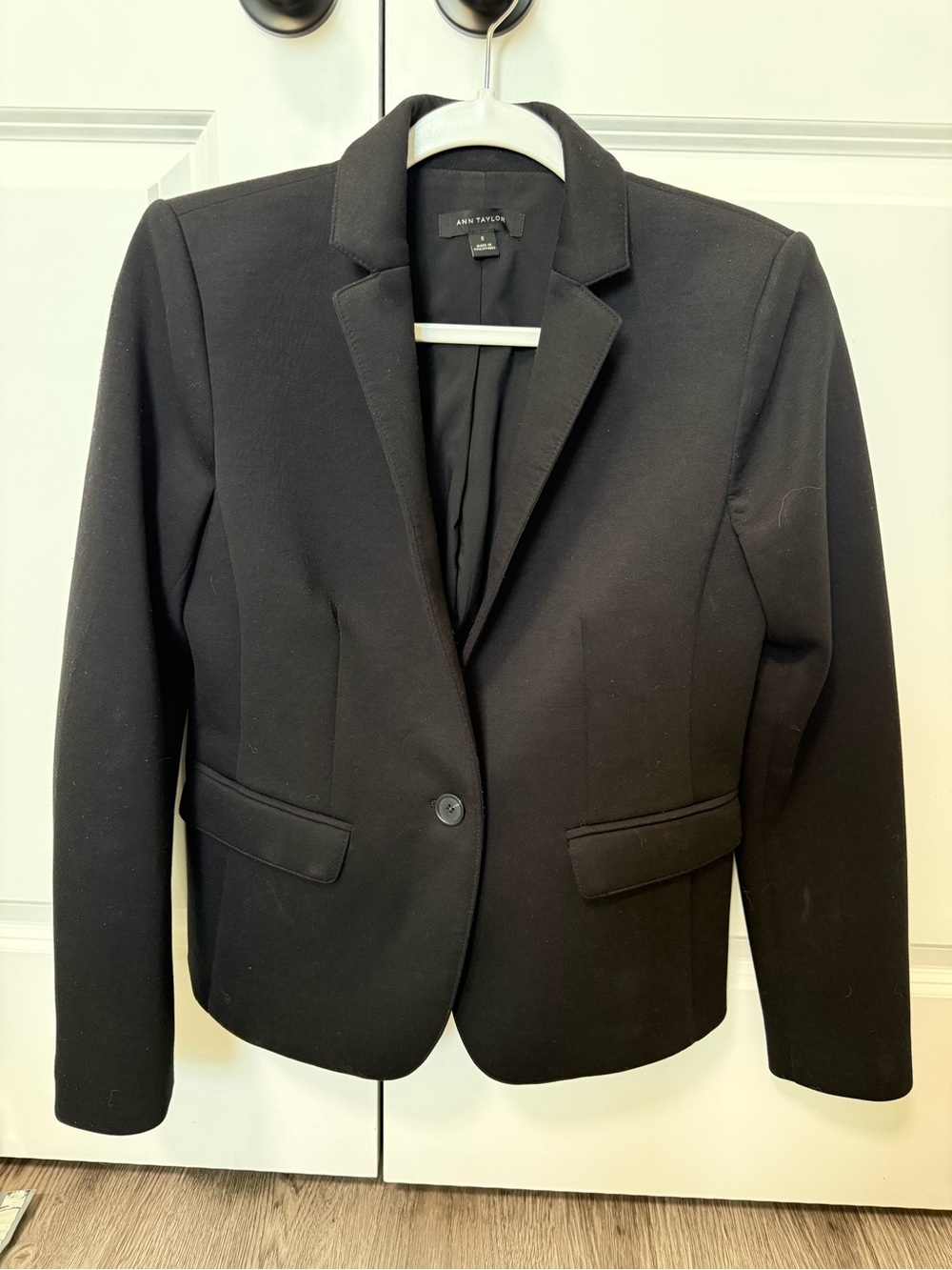 Ann Taylor Black Tailored Single-Button Blazer